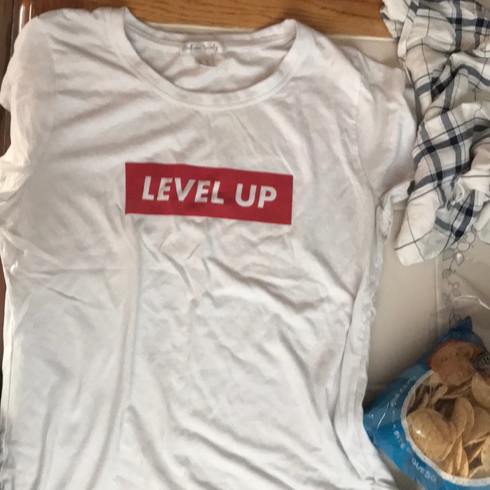 White Level up tee